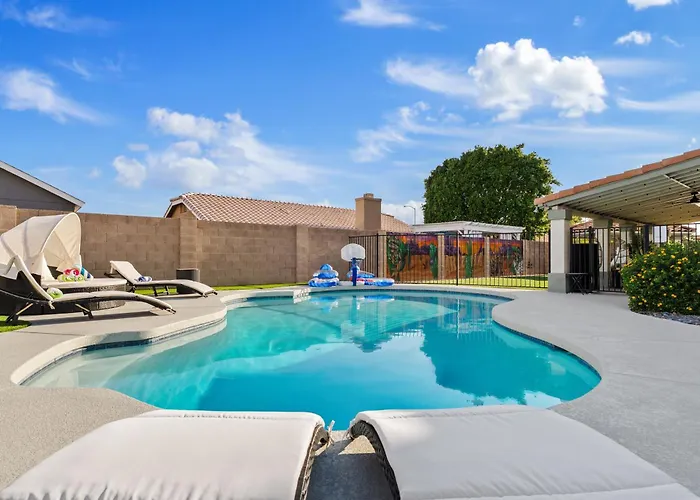 Holiday home 6br Oasis Pool Mini Golf Fall Escape