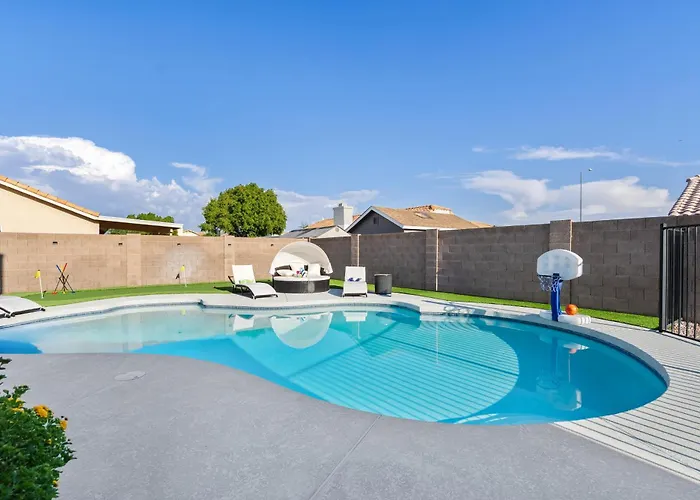 6br Oasis Pool Mini Golf Fall Escape Holiday home *